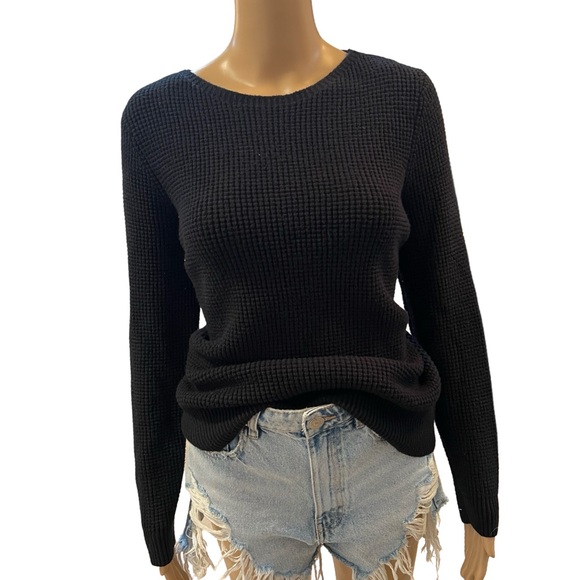 Beautiful waffle knit crewneck - Picture 2 of 6